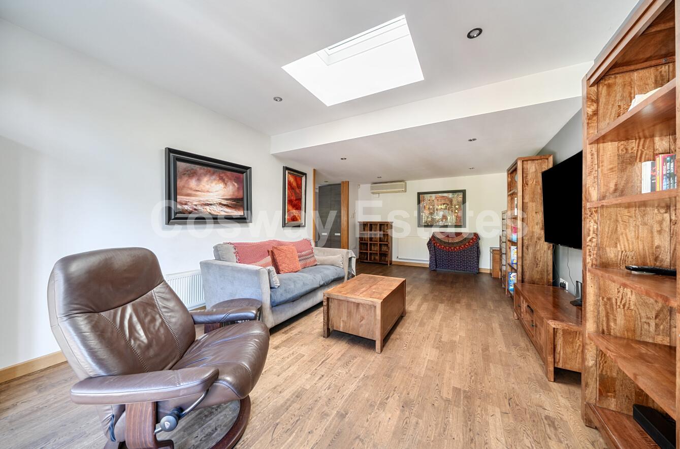 The Lincolns, Mill Hill, NW7, London